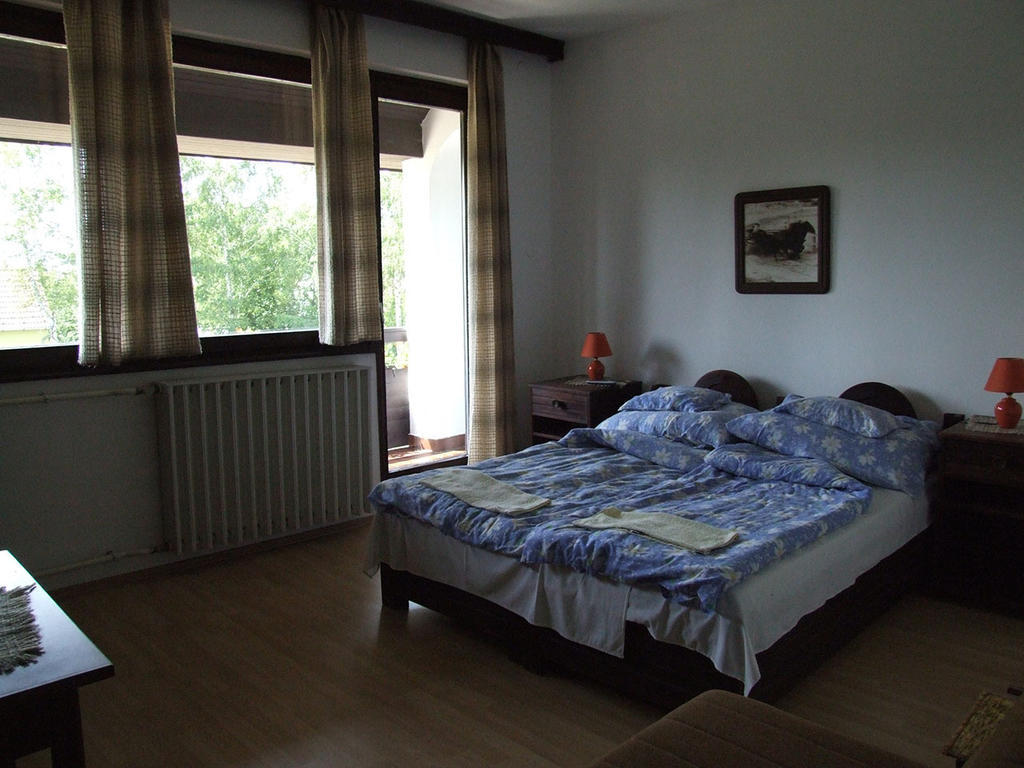 Péter Panzió Balatonfenyves Szoba fotó