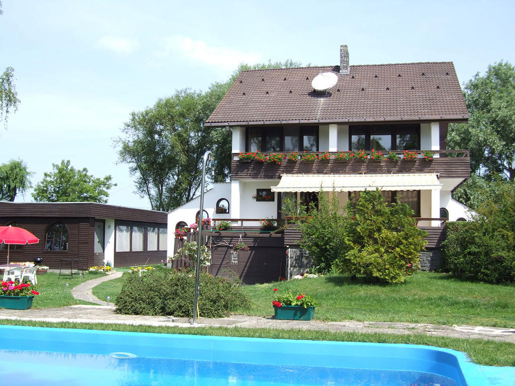 Péter Panzió Balatonfenyves Kültér fotó